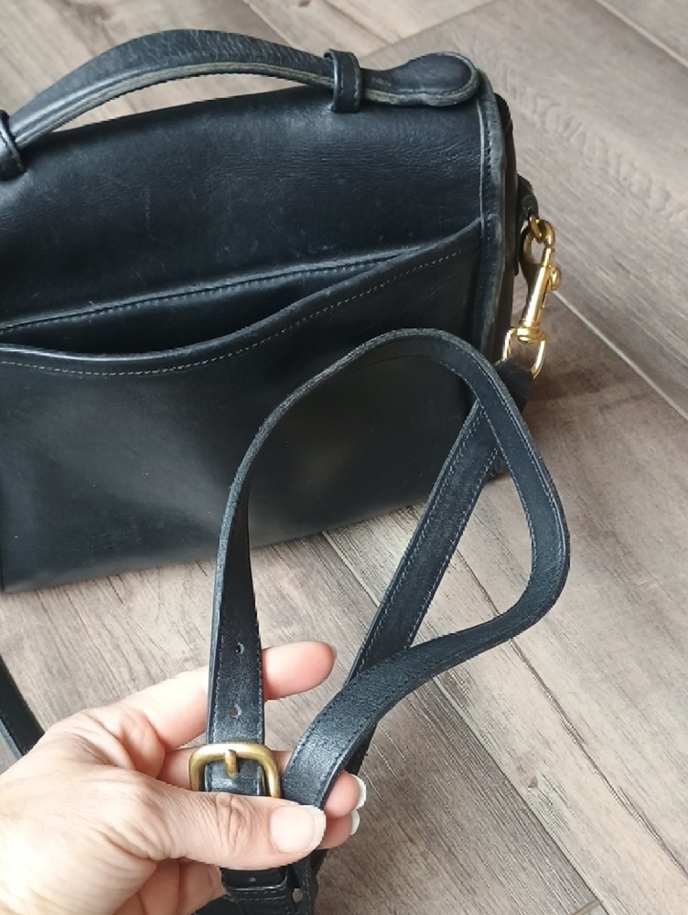Vintage Coach Court Bag #9870 Black Leather Top-Handle Cross Body Bag Purse - Picture 9 of 16